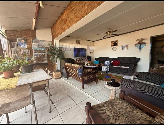 3 BEDROOM HOUSE FOR SALE IN VANDERBIJLPARK CW 5